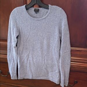 Talbots Cashmere Women’s Soft Blue Crewneck Sweater
Size Small